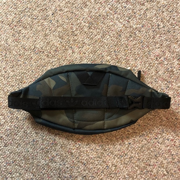 🎉 HP 🎉 🆕 adidas National 3 Stripes Waist Pack Camo - Picture 7 of 16